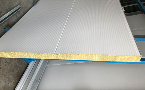 創(chuàng)新產(chǎn)品——橫裝夾芯板，讓建筑更穩(wěn)固